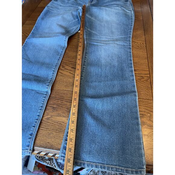 Old Navy Women's Light Denim Original Boot-Cut Jeans Size 14 Mid Rise W Tags New - Picture 6 of 8
